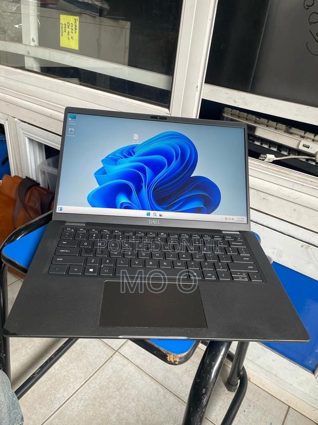 Laptop Dell Latitude 7410 32GB Intel Core i7 SSD 256GB · Photo 2