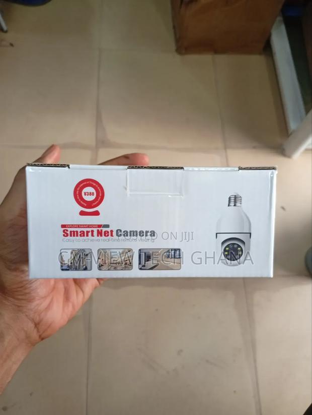 V380 Pro Wifi Smart Bulb Camera · Photo 1
