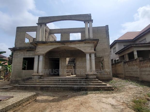 6bdrm House in Santasi Kokobeng, Kumasi Metropolitan for sale · Photo 2
