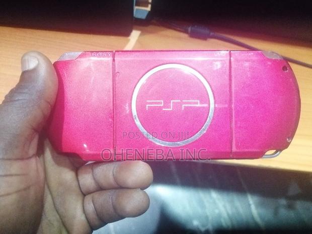 PSP Portable Version 3000 · Photo 4