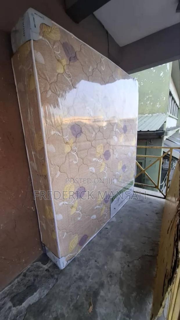 Queen Size High Density Mattress for Sale · Photo 1