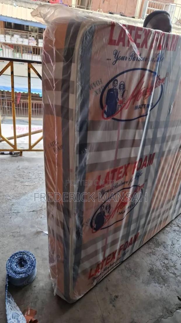 Latexfoam Double Mattress for Sale · Photo 1