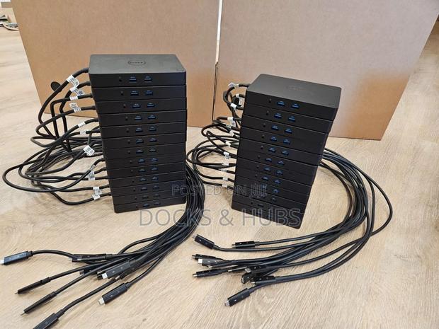 Dell Usb-C Wd15 Triple Monitor Dock - 130w Adapter · Photo 6