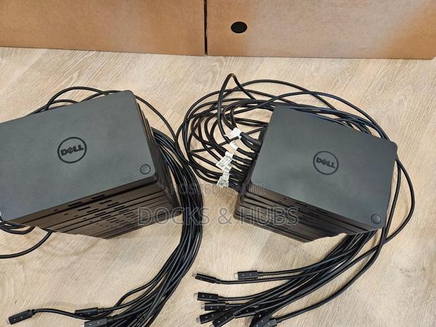 Dell Usb-C Wd15 Triple Monitor Dock - 130w Adapter · Photo 8