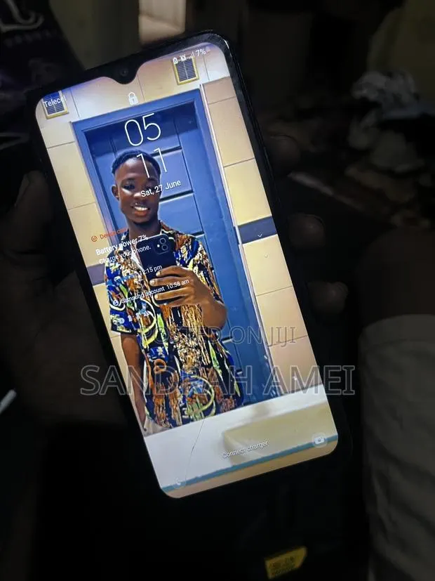 Samsung Galaxy A20s 32 GB Black · Photo 1