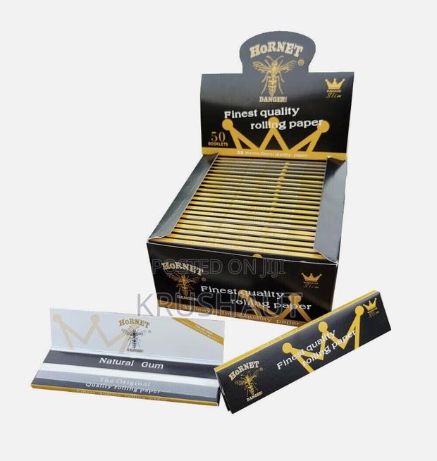 Black Hornet Rolling Paper - Slim · Photo 1