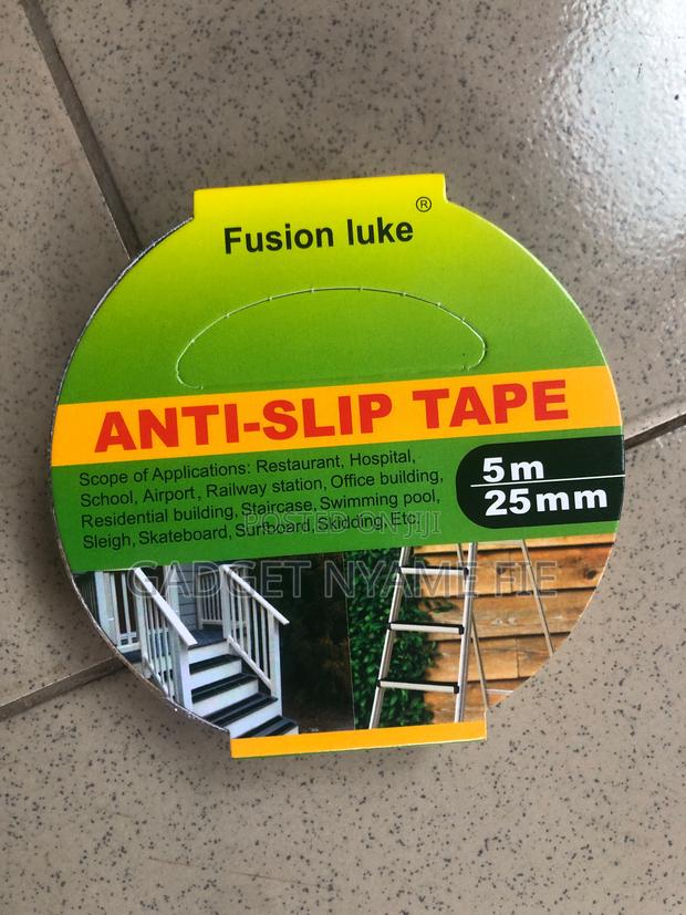 Antislip Tape (5 Meters * 25 Millimeters) · Photo 1