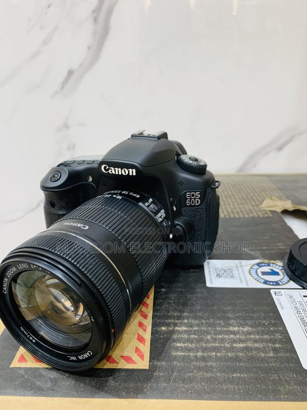 60d Camera With 18-135 Mm Lens · Photo 1