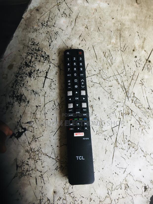 Smart TCL Remote With Netflix Button · Photo 1