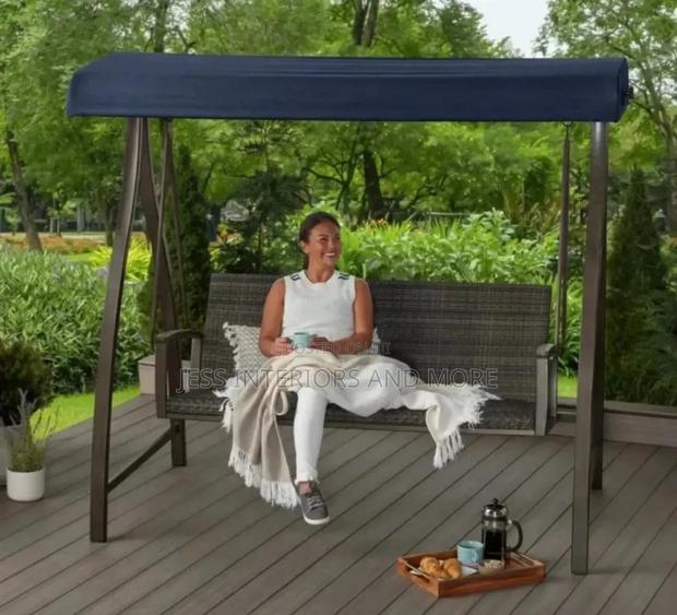 3-Seater Patio Swing With Canopy · Photo 1