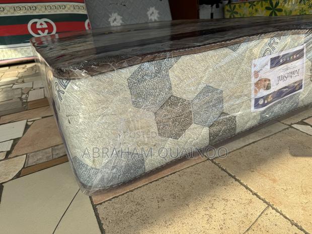 11inches One and Half High Density Mattress for Sale · Photo 1