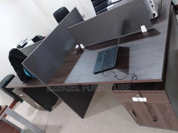 Thick Wood Office Workstation · Photo 1
