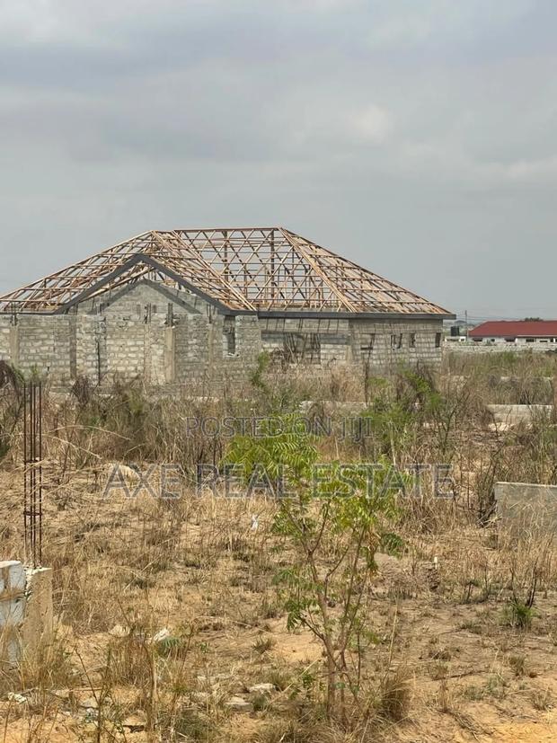 Rush Hour> New Discount Offers on Half Plots at Prampram · Photo 2