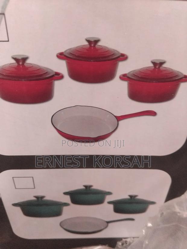 7pcs Cast Iron Cookware · Photo 1