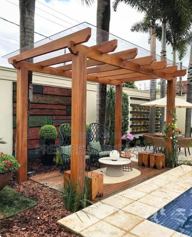 Pergola Installation · Photo 1