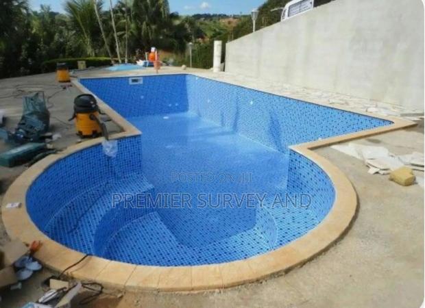 Swimming Pool Construction · Photo 2