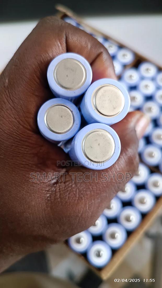 Rechargeable 3.7v 18650 Battery for Solar CCTV Camera, Light · Photo 8