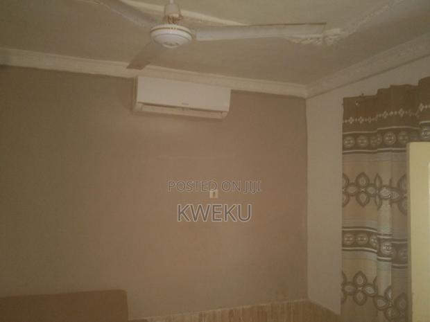1bdrm Apartment in Estate Agency, Baatsona Total for rent · Photo 5