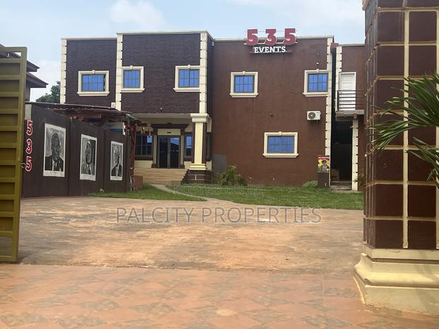 Executive Hotel for Sale in Ahodwo Daban · Photo 2