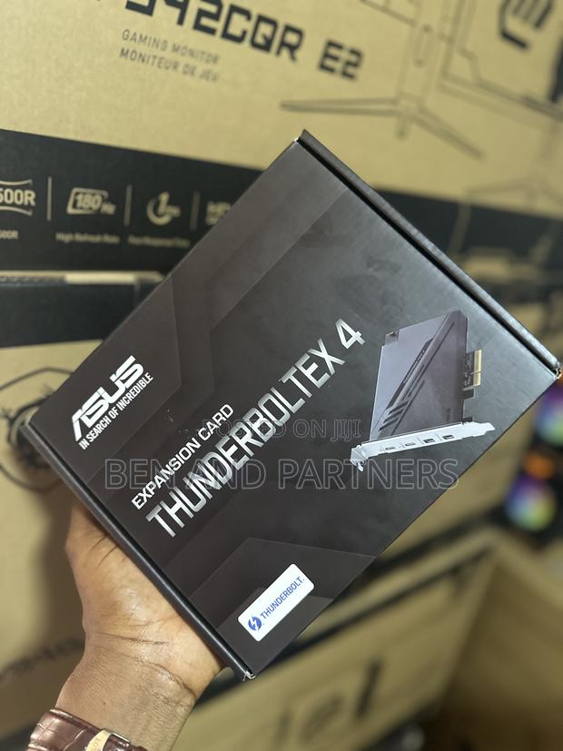 Asus Thunderboltex 4 · Photo 3