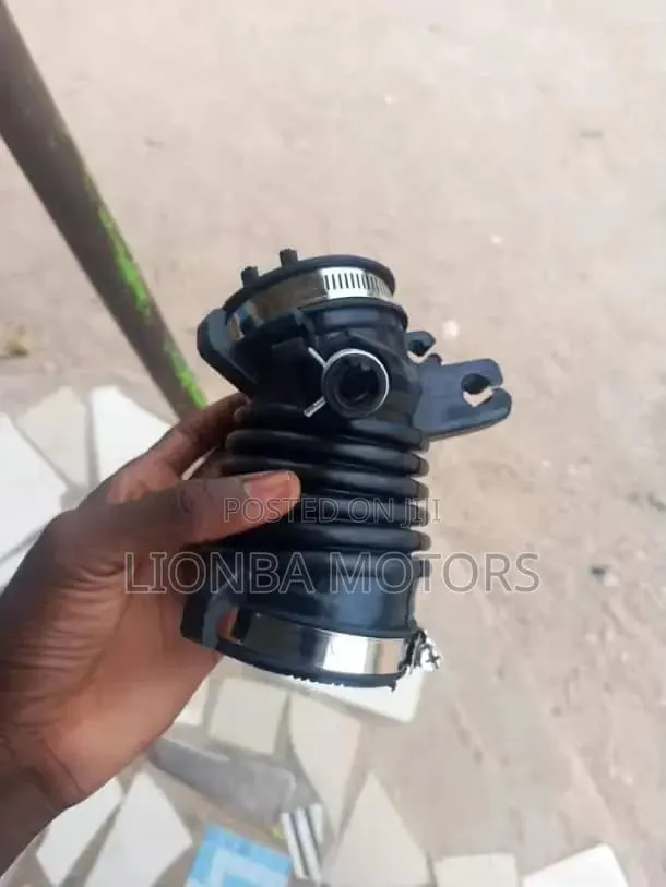 Honda Civic 2012 - 2015 Air Cleaner Hose · Photo 1