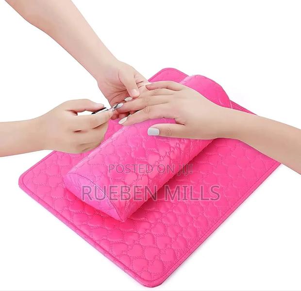 Manicure Tool Nail Art Arm Rest Pillow Wrist Hand Holder · Photo 1