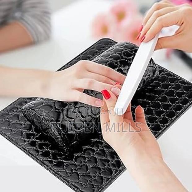 Pedicure Salon Tool Hand Arm Rest Cushion for Nail Polishing · Photo 1