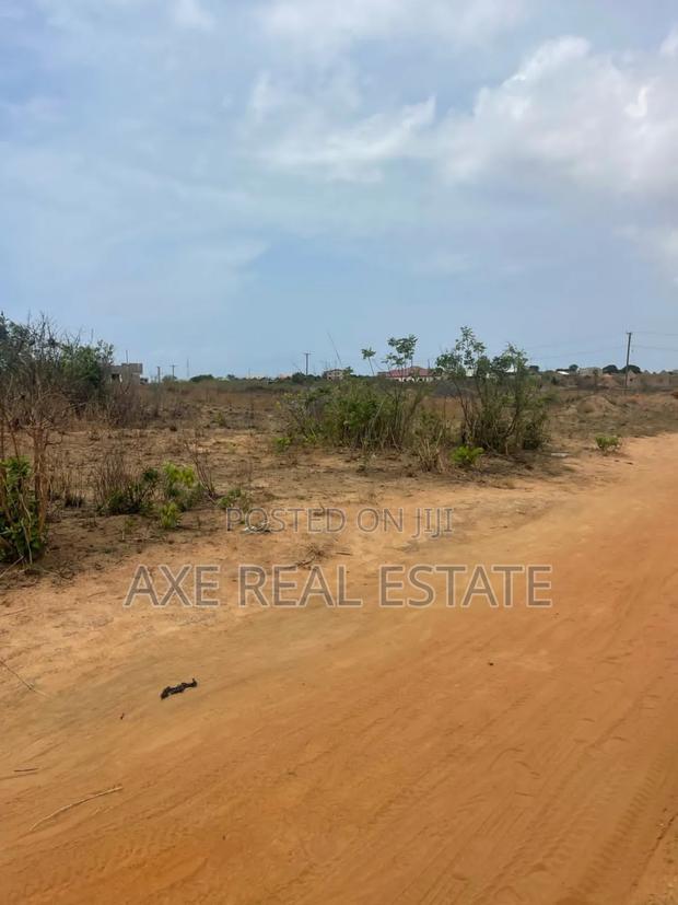 Genuine Documents Plus Free Packages on Plots at Prampram · Photo 2