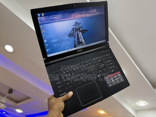 Laptop MSI 16GB Intel Core I7 SSD 512GB · Photo 3