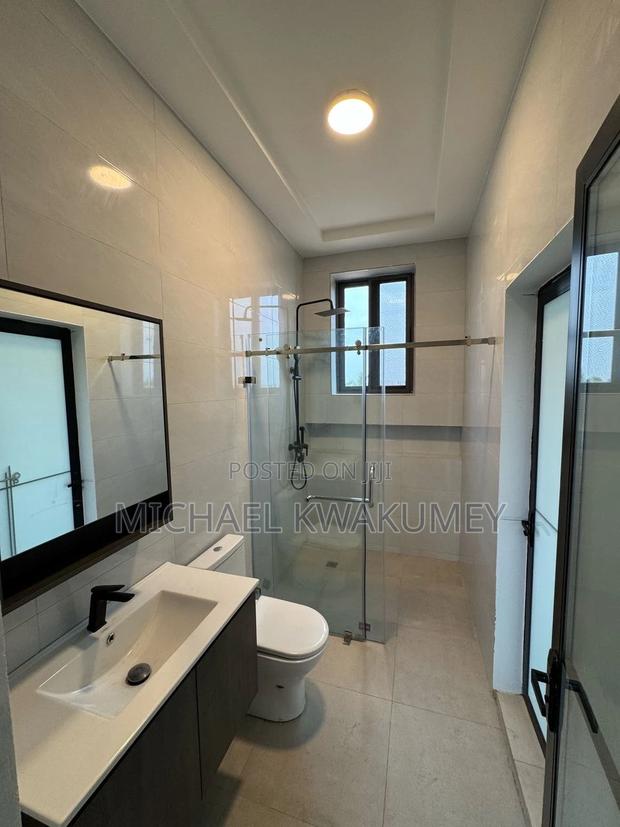 2bdrm Penthouse in Tema Metropolitan for rent · Photo 5