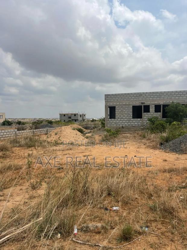 Standard Half Plot // Free Documents at Prampram Beach Road · Photo 1