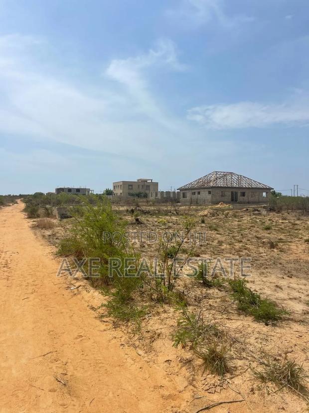 Neat Developed Full Plot / Registered at Prampram Beach Road · Photo 1