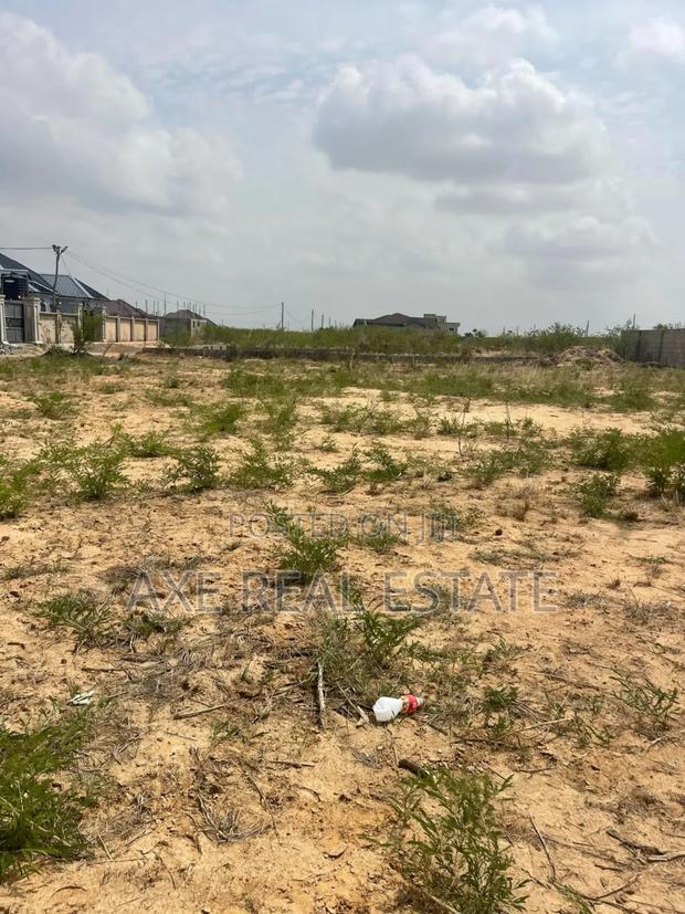 Neat Developed Full Plot / Registered at Prampram Beach Road · Photo 2