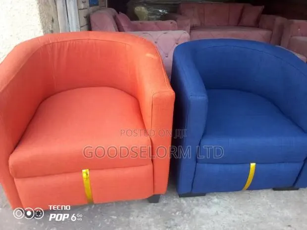 MTN Sofa Couch · Photo 1