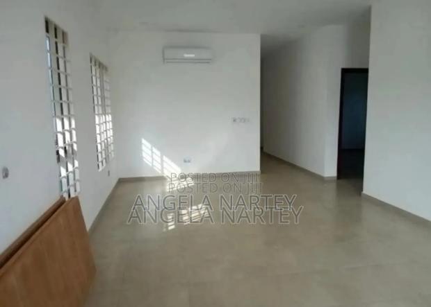 3bdrm House in Sakumono Estates for sale · Photo 3