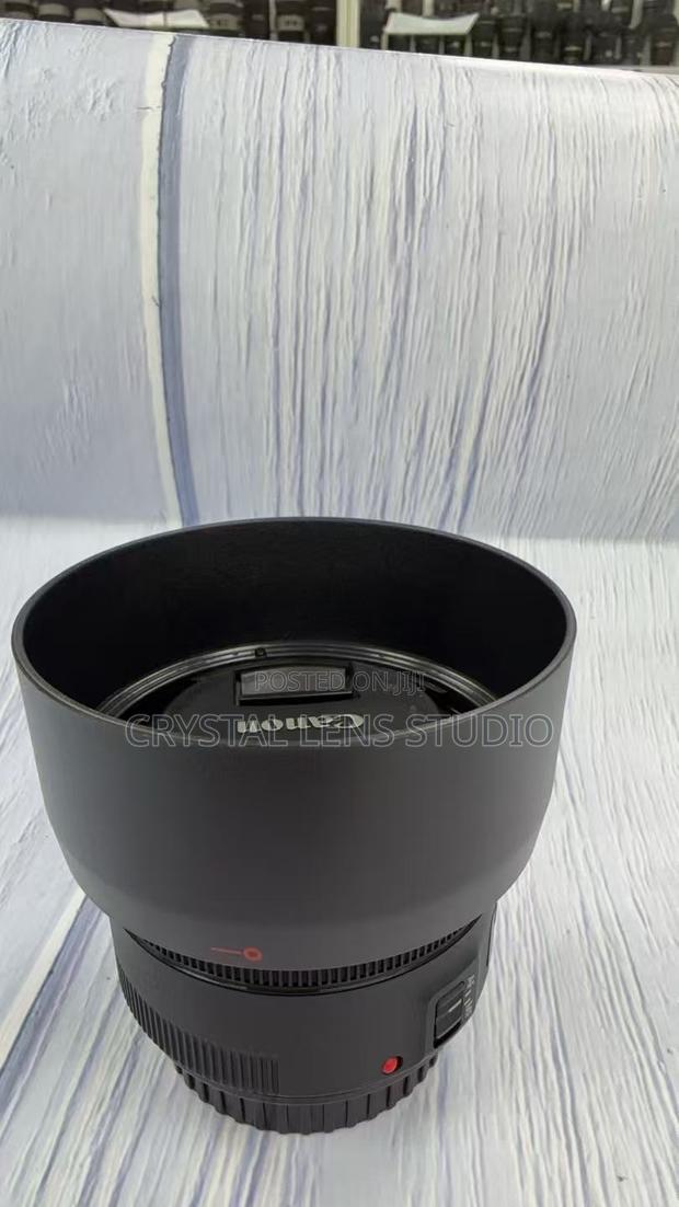 99% New Canon 50mm F1.8 STM With Lens Hood · Photo 3