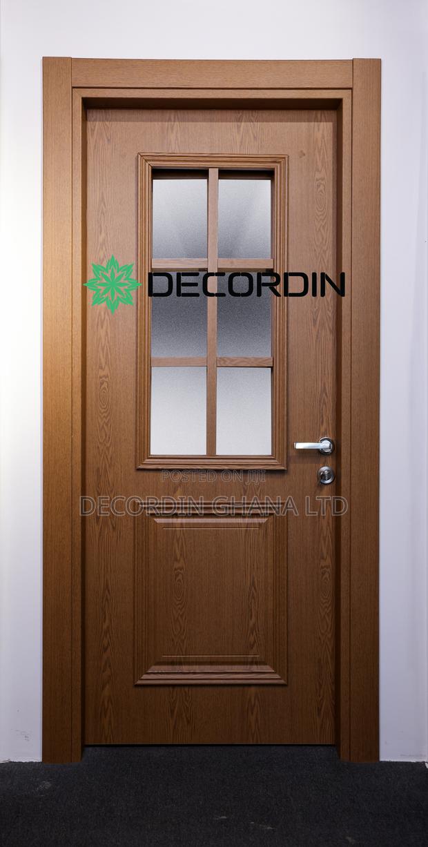 Interior Door With Glass Area · Photo 1