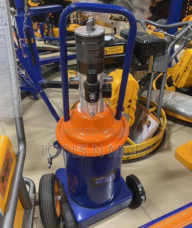 Wadfow Air Grease Lubricator 12l · Photo 1