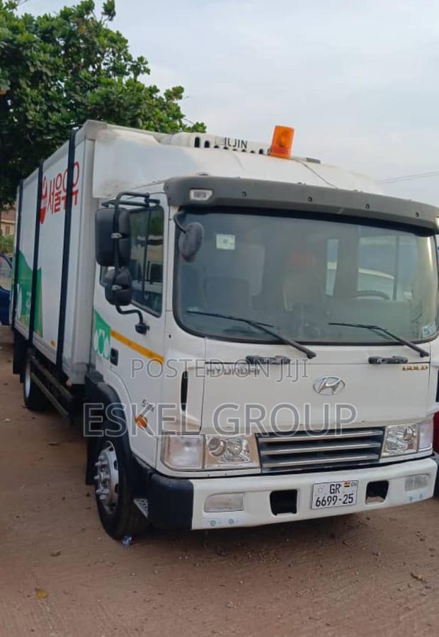 Freezer Trucks for Rentals · Photo 2