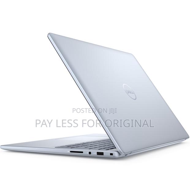 New Laptop Dell Inspiron 5640 16GB Intel Core i5 SSD 512GB · Photo 4