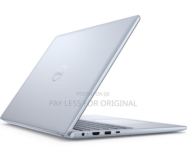 New Laptop Dell Inspiron 5640 16GB Intel Core i5 SSD 512GB · Photo 6