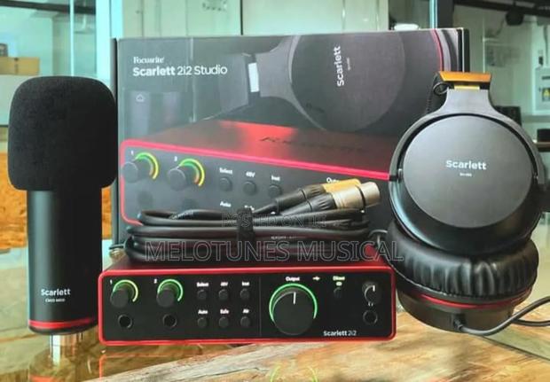 Focusrite Scarlett 2i2 4th Gen Usb Audio Interface Bundle · Photo 2