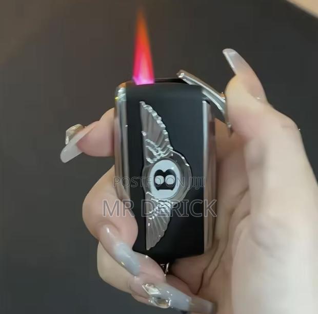 Bentley Car Key Shape Model Windproof Inflatable Gas Lighter · Photo 1