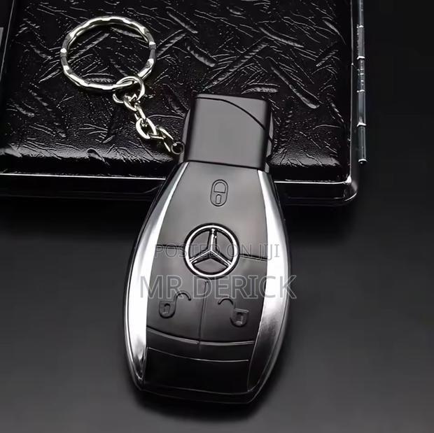 Benz Car Key Shape Model Windproof Inflatable Gas Lighter · Photo 1