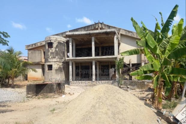 7bdrm House in Buokrom Estate Nana, Kumasi Metropolitan for sale · Photo 2