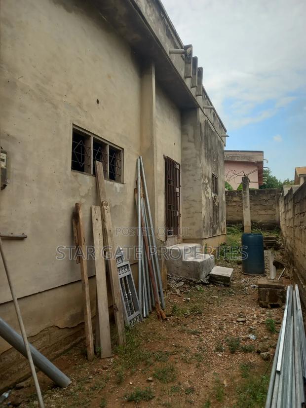 7bdrm House in Buokrom Estate Nana, Kumasi Metropolitan for sale · Photo 4