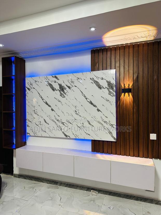 Original Modern Tv Stand · Photo 3