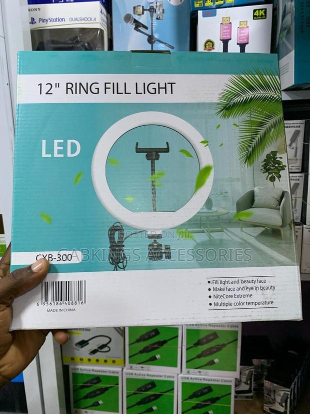 12 Fill Ring Light · Photo 1