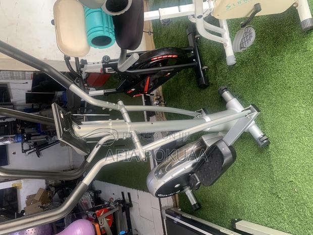 Elliptical Cross Trainer Machine · Photo 4