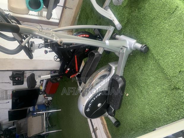 Elliptical Cross Trainer Machine · Photo 6
